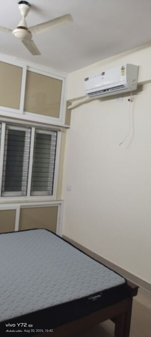 Room in 1 BHK Apartment at Kondapur – for Rent