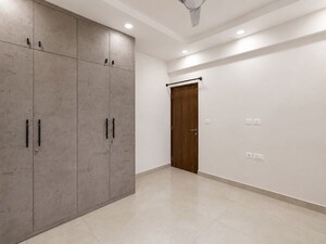 Room in 4 BHK Apartment at Prestige Waterford, Whitefield – for Rent