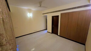 Room in 2 BHK Builder Floor at Sector 28 – for Rent