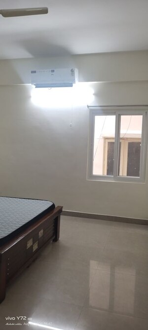 Room in 2 BHK Apartment at Kondapur – for Rent