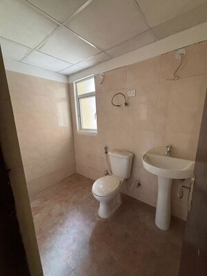 Bathroom in 4 BHK Apartment at Amrapali Verona Heights, Tech Zone 4 Greater Noida – for Sale