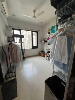 Room in 2 BHK Apartment at Lodha The Park, Worli – for Sale