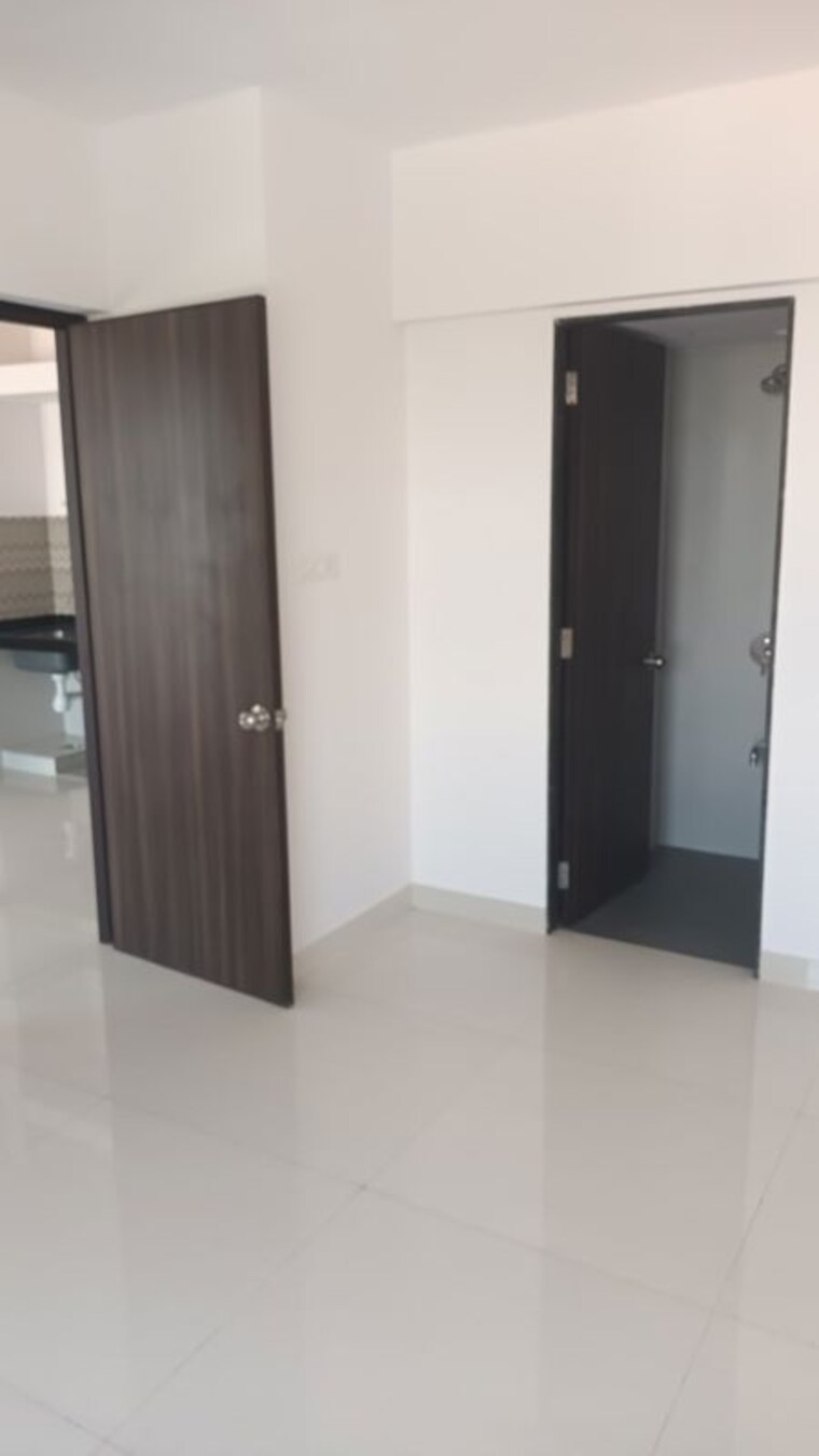 Room, damji-shamji-mahavir-spring-tulip-phase-1 1 Bedroom 490 Sq.Ft. Apartment In Pokhran Road No Two Thane 10645576