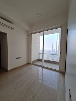 Room in 4 BHK Apartment at Omkar Alta Monte, Malad East – for Sale