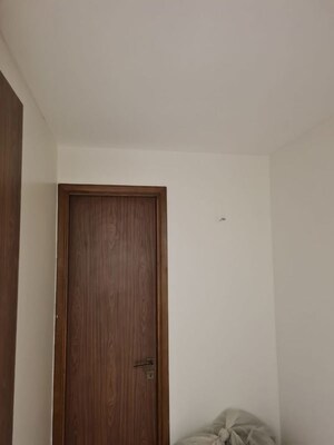 Room in 4 BHK Apartment at Omkar Alta Monte, Malad East – for Sale