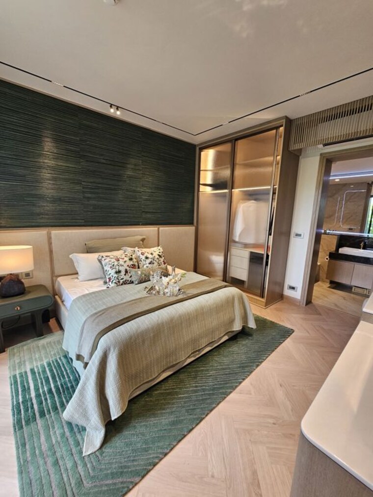 Bedroom, bptp-discovery-park 4 Bedroom 3856 Sq.Ft. Apartment In Sector 80 Faridabad 10645578