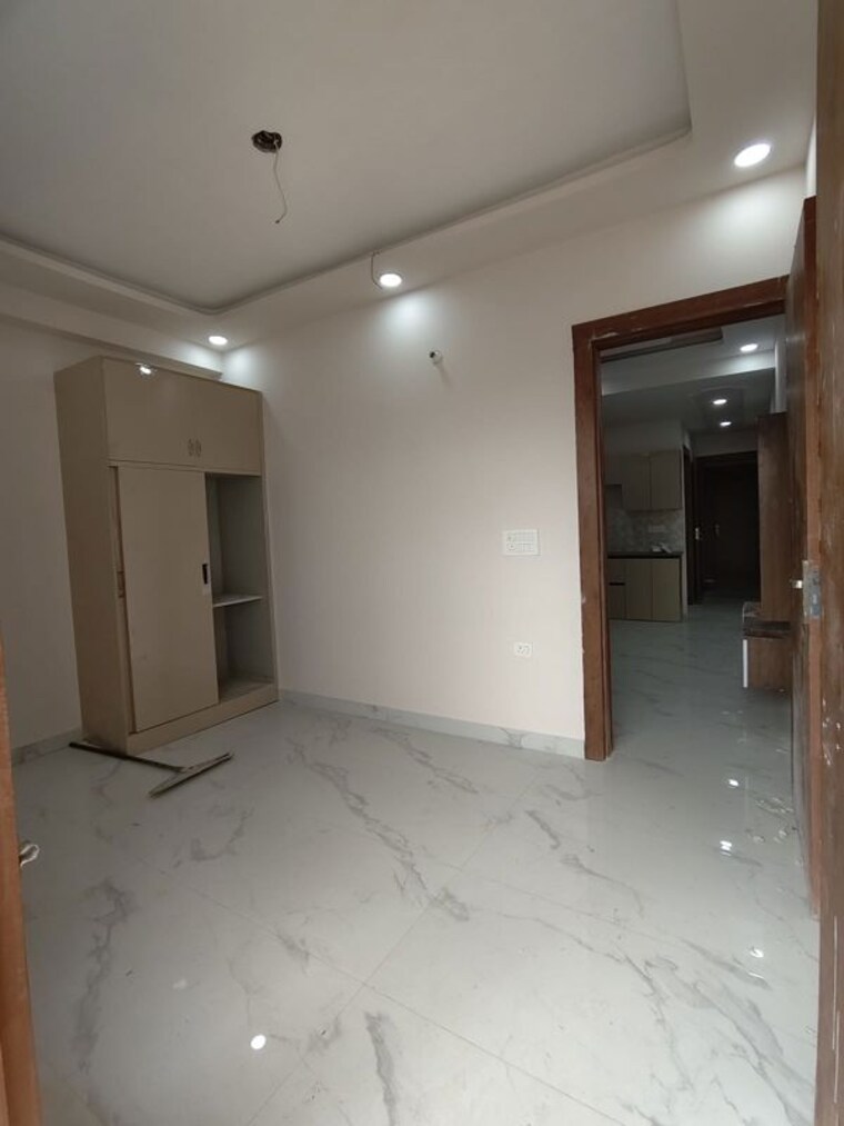 Room, krishna-tower-noida 4 Bedroom 1650 Sq.Ft. Builder Floor In Sector 73 Noida 10645613