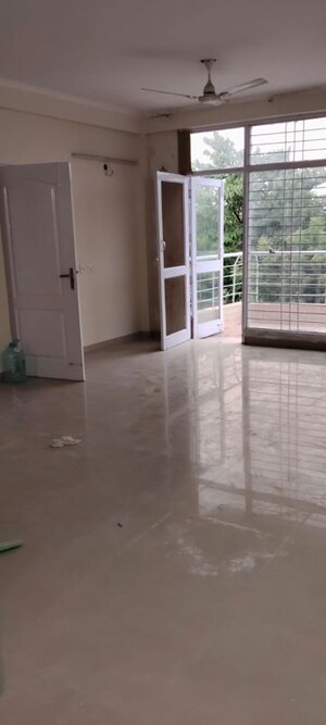 Bathroom in 3 BHK Builder Floor at Puri Vip Floors, Sector 81 – for Rent
