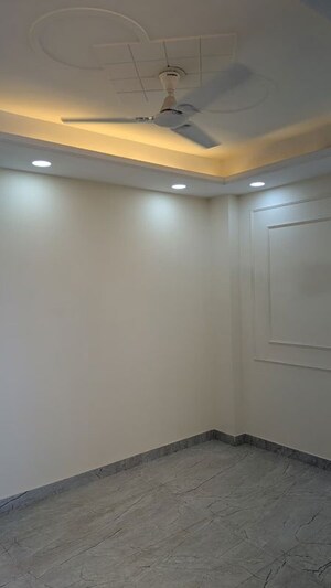Room in 2 BHK Builder Floor at Chattarpur – for Rent