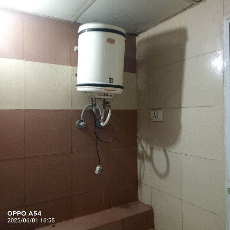 Bathroom, mahagun-mywoods 2 Bedroom 935 Sq.Ft. Apartment In Sector 16c Greater Noida Greater Noida 10645671