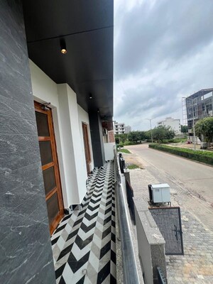 3 BHK Builder Floor For Sale in BPTP Park 81, Sector 81