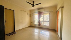 Room in 2 BHK Apartment at Hiranandani Zen Atlantis, Powai – for Rent