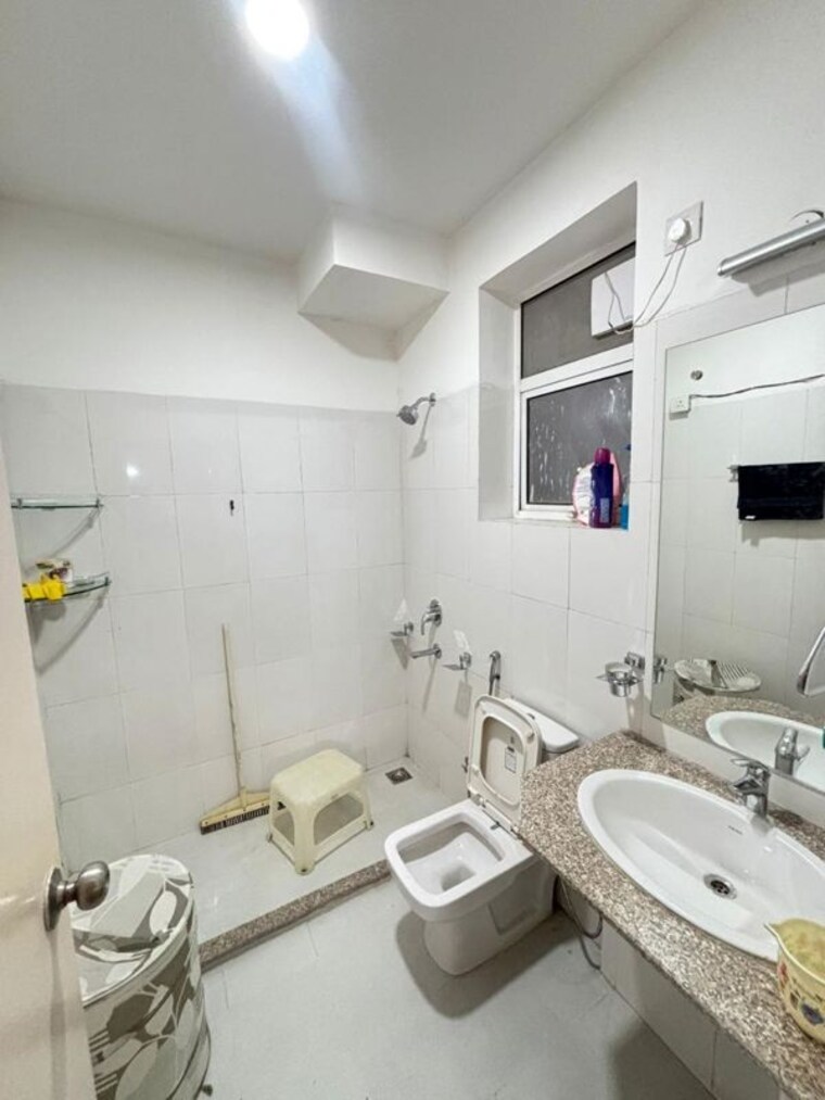 Team Area, dlf-central-square 3 Bedroom 1880 Sq.Ft. Builder Floor In North Mullanpur Chandigarh 10645722