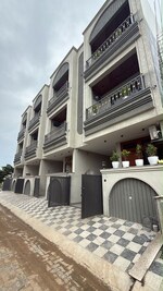 4 BHK +  121 Sq.Yd. Villa in Mansarovar Extension