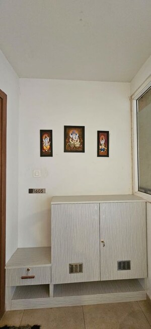 Room in 3 BHK Apartment at Bhartiya Nikoo Homes, Thanisandra Main Road – for Rent