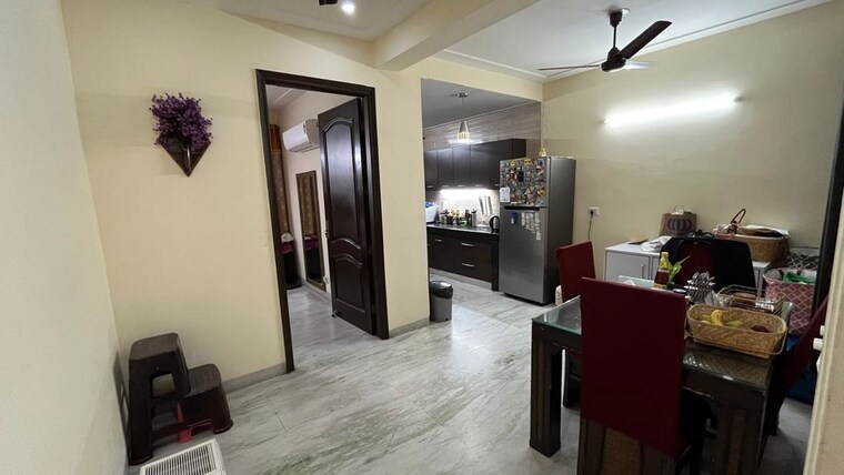 Living Room, green park 3 Bedroom 200 Sq.Yd. Builder Floor In Green Park Delhi 10645741