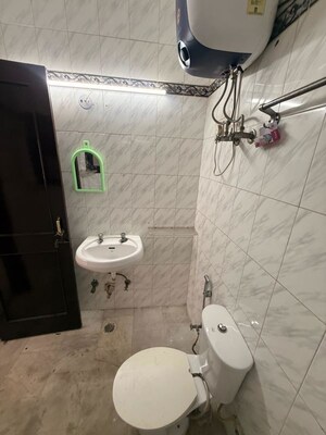 Bathroom in 3 BHK Villa at Sector 23 – for Rent
