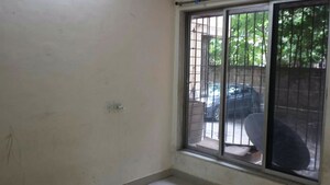 Room in 2 BHK Apartment at Sai Palace CHS, Owale – for Rent
