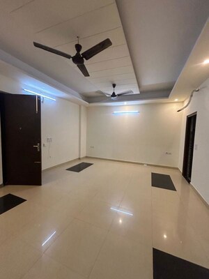 Kitchen in 3 BHK Villa at Sector 21 – for Rent