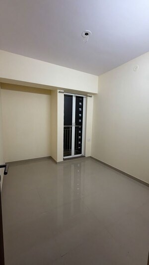 2 BHK Apartment For Rent in Green Square, Kasarvadavali
