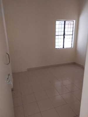 Room in 2 BHK Apartment at Elpro The Metropolitan, Chinchwad – for Rent