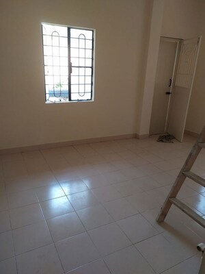 Room in 2 BHK Apartment at Elpro The Metropolitan, Chinchwad – for Rent