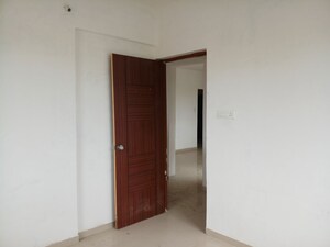 Room in 1 BHK Apartment at Kohinoor Iris Park, Hadapsar – for Sale
