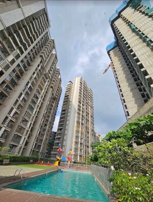 2 BHK Apartment For Sale in SKD Pinnacolo, Mira Road