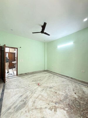 Room in 3 BHK Villa at Sector 21 – for Rent