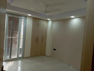 Room in 3 BHK Builder Floor at Ansal API Esencia, Sector 67 – for Rent
