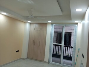 Building Lobby in 3 BHK Builder Floor at Ansal API Esencia, Sector 67 – for Rent