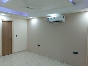 Room in 3 BHK Builder Floor at Ansal API Esencia, Sector 67 – for Rent