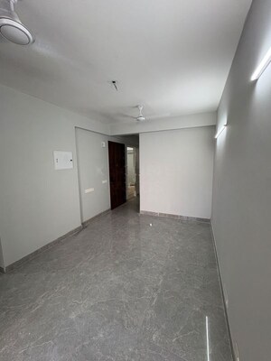 Room in 2 BHK Apartment at Signature Global City, Sector 37d – for Rent