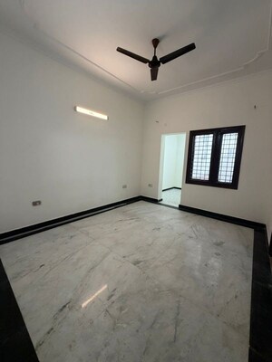 Room in 3 BHK Villa at Sector 23 – for Rent