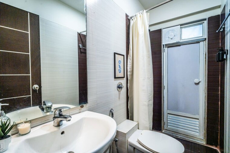 Bathroom, nahar-jonquille-and-jamaica 2 Bedroom 720 Sq.Ft. Apartment In Chandivali Mumbai 10637289