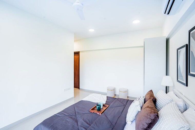 Bedroom, oberoi-realty-splendor 2.5 Bedroom 1055 Sq.Ft. Apartment In Andheri East Mumbai 10606515