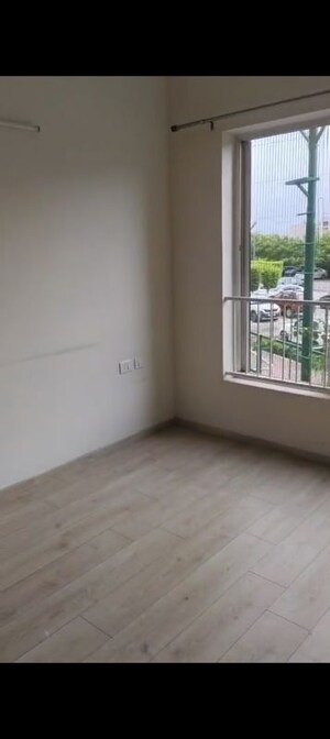 Room in 3 BHK Apartment at Shapoorji Pallonji Joyville Gurgaon, Sector 102 – for Sale