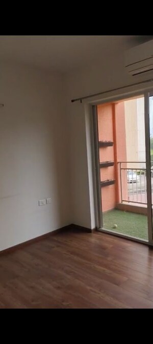 Room in 3 BHK Apartment at Shapoorji Pallonji Joyville Gurgaon, Sector 102 – for Sale