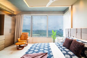 Bedroom in 4 BHK Apartment at Oberoi Realty Esquire, Goregaon East – for Sale