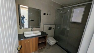 Team Area in 3 BHK Builder Floor at Sector 77 – for Rent