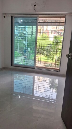Room in 1 BHK Apartment at Vibrant Homes, Ulwe Sector 8 – for Rent