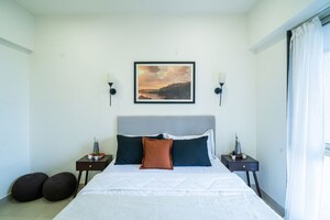 Bedroom in 2 BHK Apartment at Aspen Park, Goregaon East – for Sale