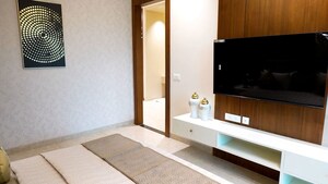 Room in 3.5 BHK Apartment at Stellar Heights, Sanauli – for Sale
