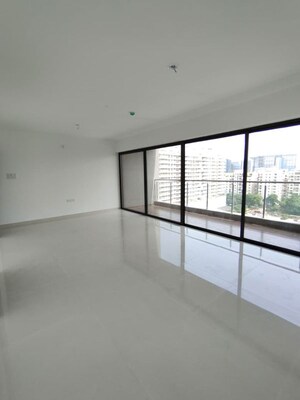 Room in 3 BHK Apartment at Majestique Signature Towers, Balewadi – for Rent