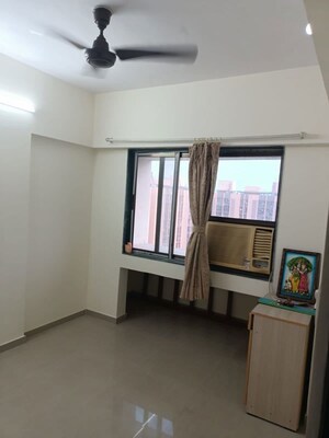Room in 2 BHK Apartment at Ekta Parks Ville, Virar West – for Rent
