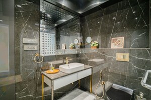 Attached Bathroom in 4 BHK Apartment at Lodha Fiorenza, Goregaon East – for Sale