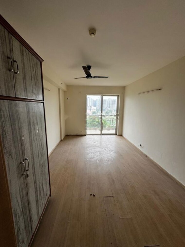 undefined, dlf-new-town-heights-ii 3.5 Bedroom 3890 Sq.Ft. Apartment In Sector 86 Gurgaon 10646111