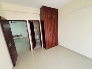 2 BHK Apartment For Rent in Pyramid Midtown, Sector 59