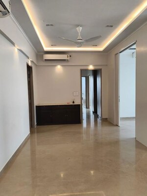 Room in 3 BHK Apartment at Hubtown 25 South, Prabhadevi – for Rent