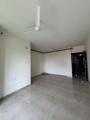 Room in 1 BHK Apartment at Sheth Irene, Malad West – for Rent